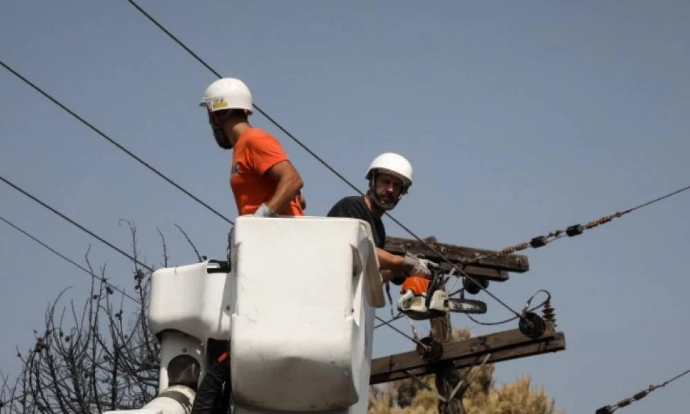 ΔΕΔΔΗΕ: Επτά οικισμοί στην Εύβοια δίχως ρεύμα - Το 30% έχει ηλεκτροδοτηθεί στην Γορτυνία